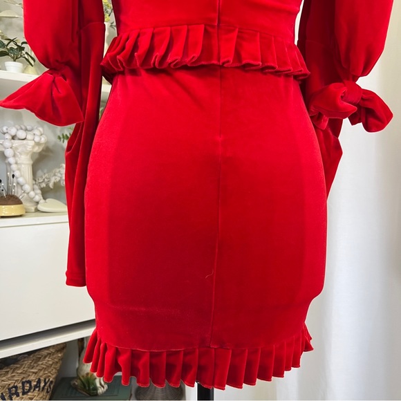 Hot Fashionista Red Matilda Velvet Long Sleeve Pleated Hem Mini Dress - Picture 6 of 16